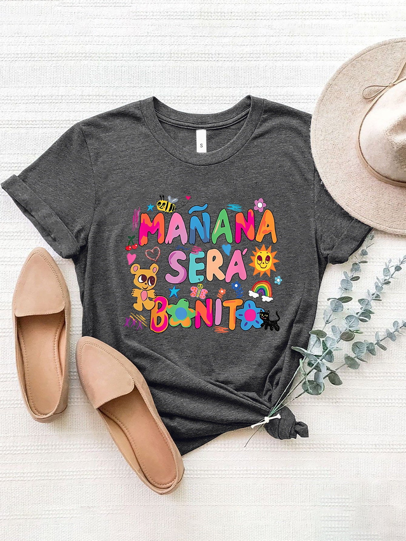 MAÑANA SERÁ BONITO Letter Graphic Round Neck Short Sleeve T-Shirt