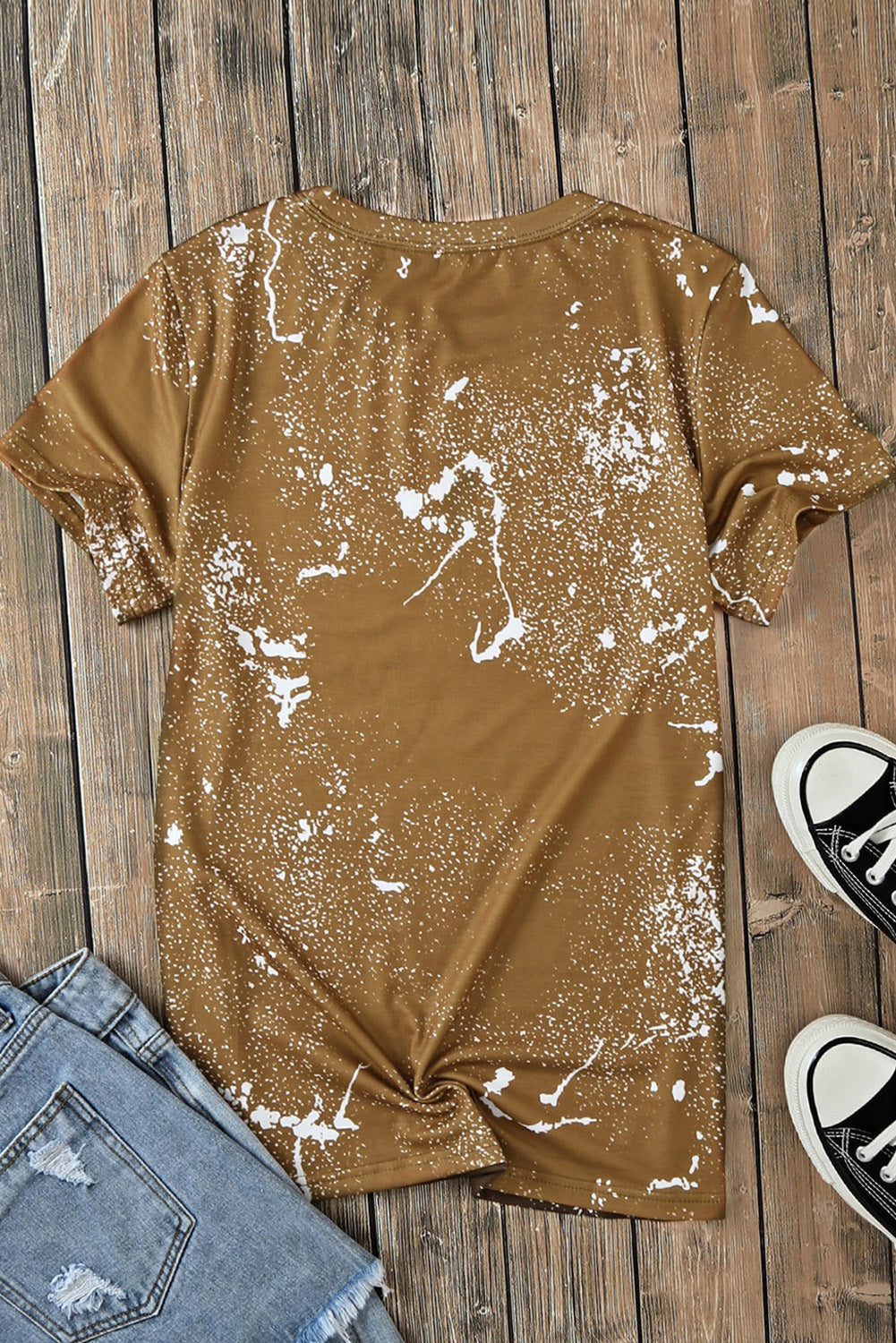 LIVE LIKE SOMEONE LEFT THE GATE OPEN Graphic Round Neck Short Sleeve T-Shirt