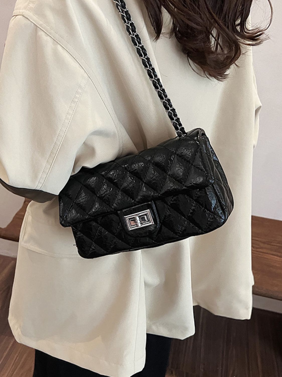 Rhombus Twist-Lock Shoulder Bag