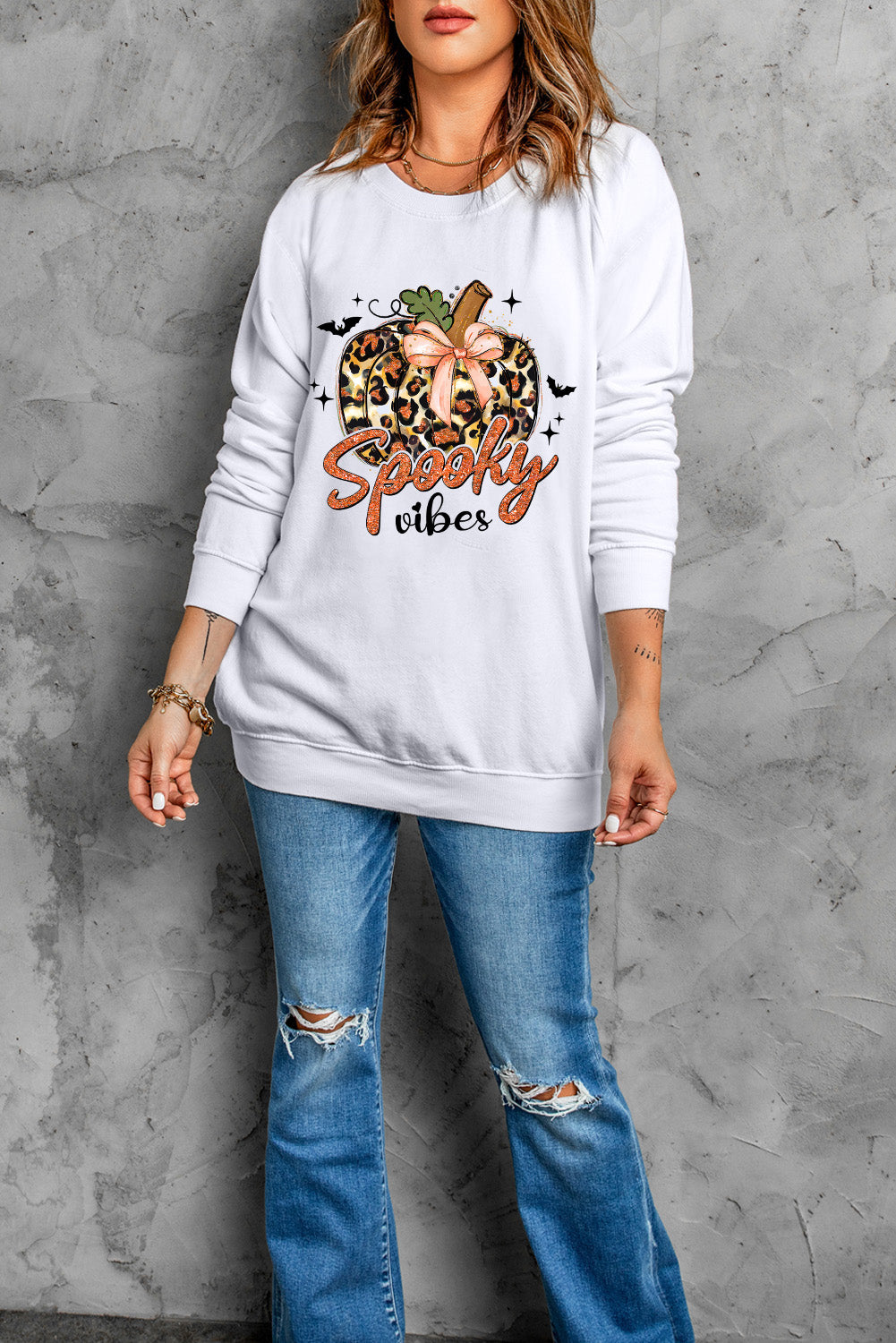 SPOOKY VIBES Graphic Round Neck Long Sleeve Sweatshirt