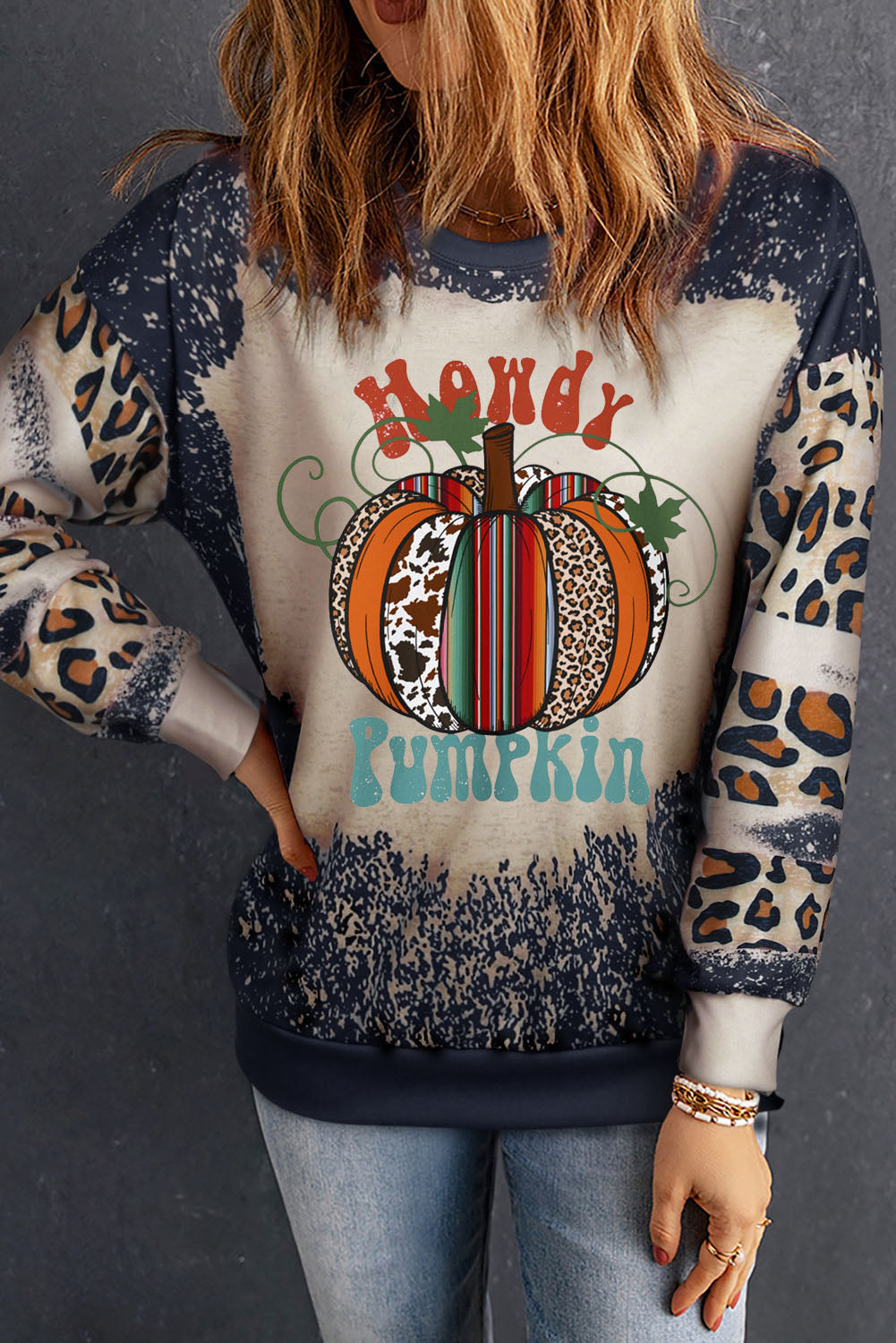 HOWDY Pumpkin Graphic Long Sleeve Sweatshirt