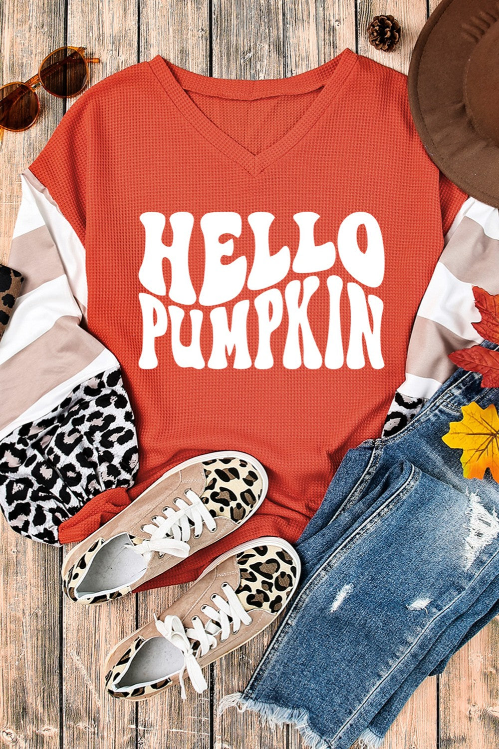 HELLO PUMPKIN Letter Graphic V-Neck Long Sleeve Top