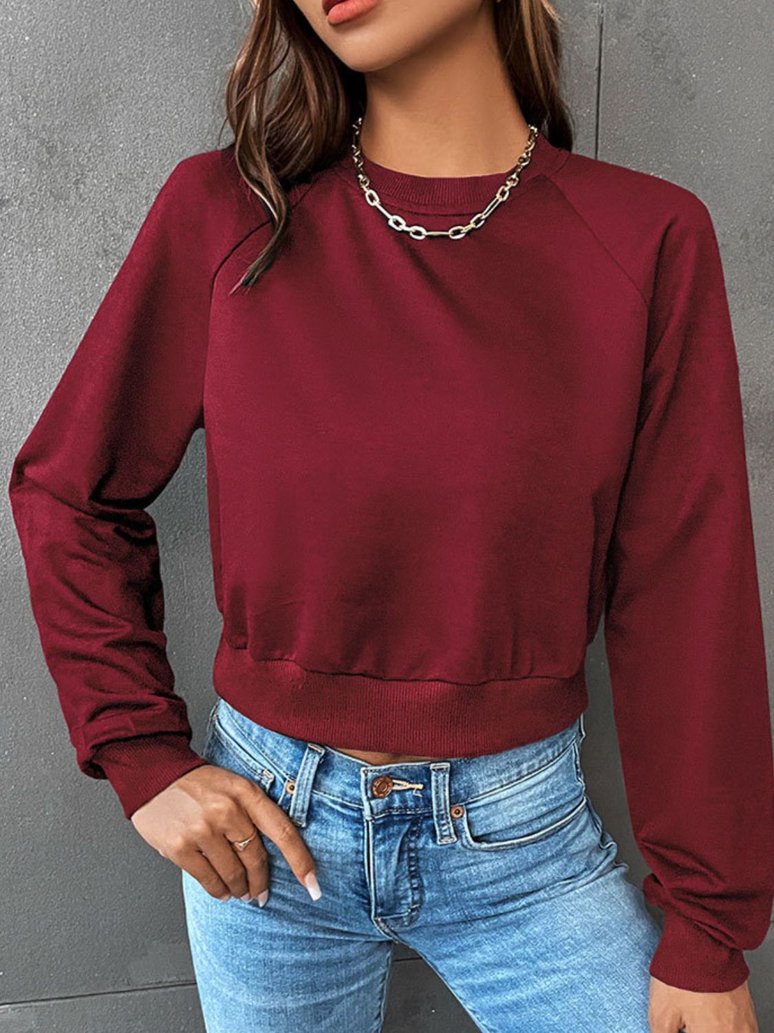 Raglan Sleeve Round Neck Cropped Sweatshirt