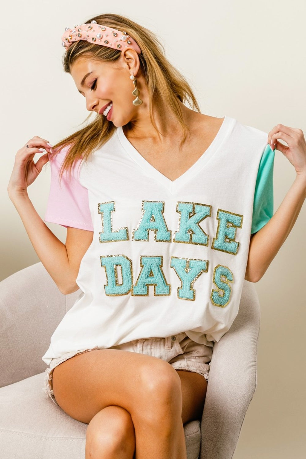 LAKE DAY BiBi Letter Patch V-Neck Color Block Short Sleeve T-Shirt