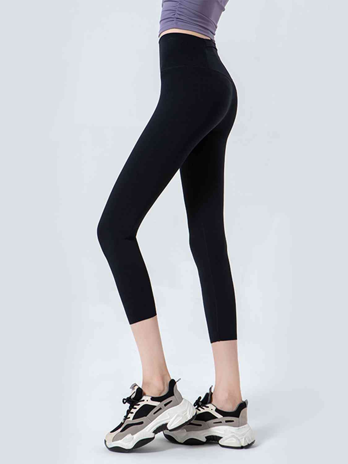 F.S. Lu Wide Waistband Cropped Sports Leggings