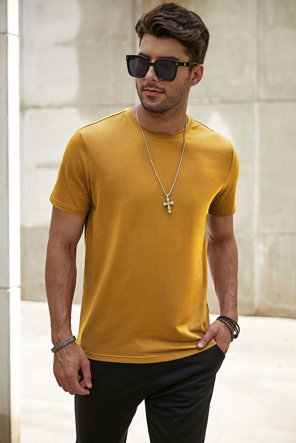 Round Neck Short Sleeve Tee